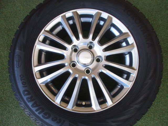 ホンダ ヴェゼル純正 スタッドレスタイヤ 215/60R16