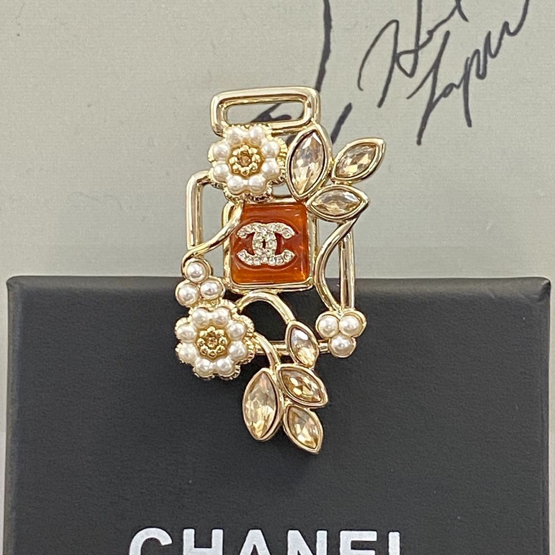 今日特価】CHANEL シャネル 22 年 ハーフパール フラワー