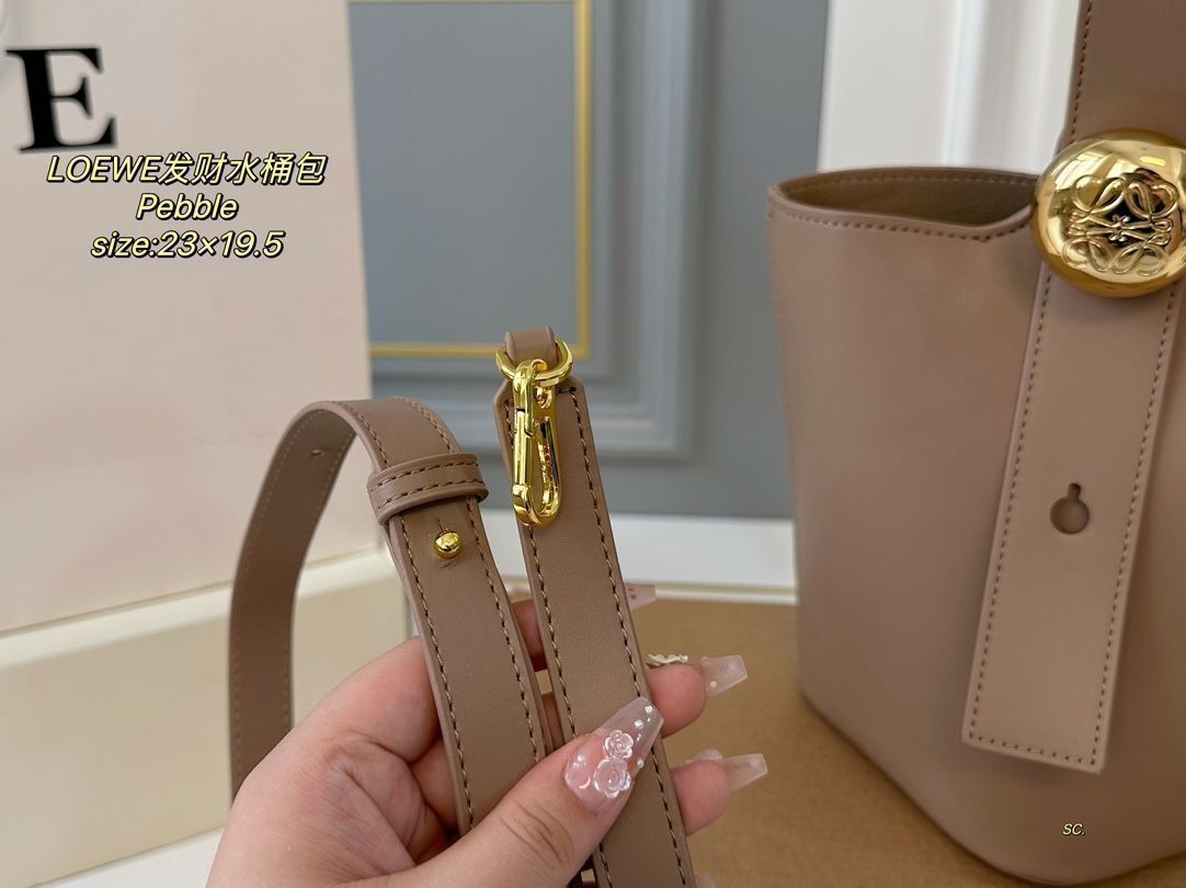 バッグ 財布