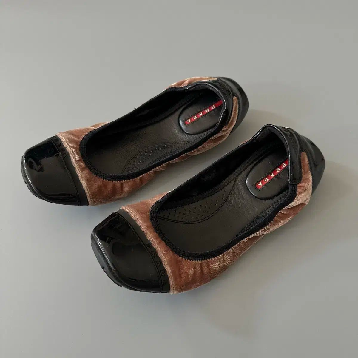 PRADA プラダ
