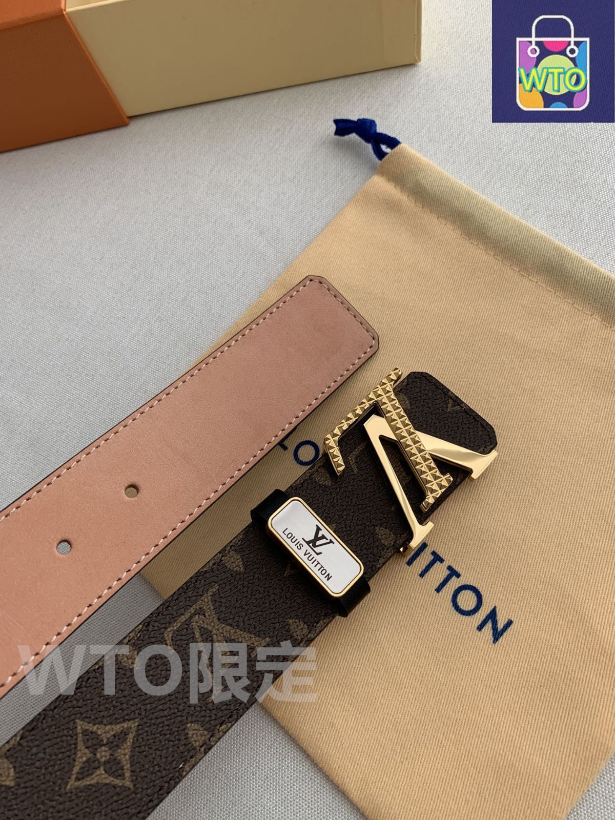 ルイヴィトン　ベルト ベルト・LV イニシャル 40MM リバーシブル ｜ルイ・ヴィトン