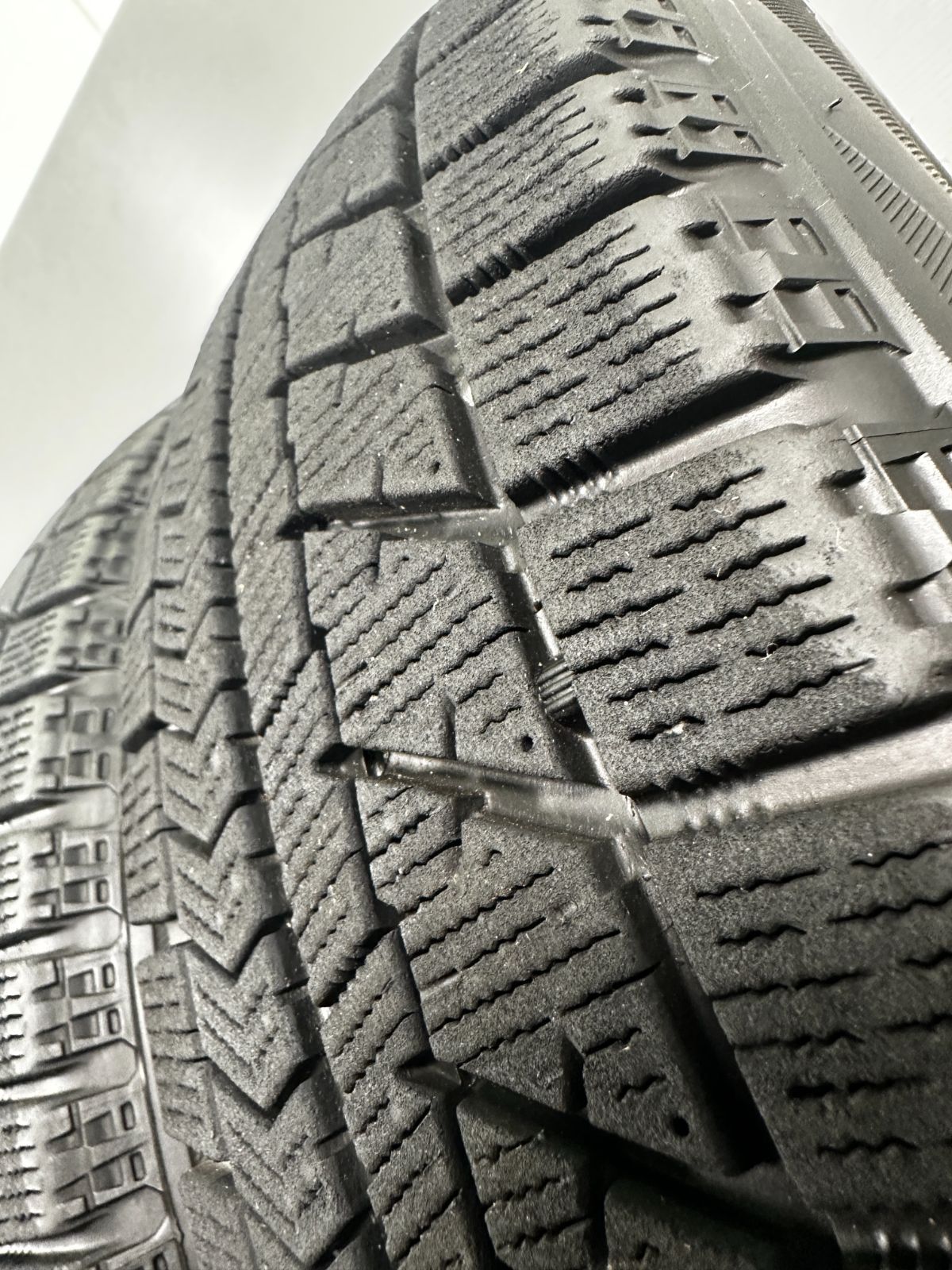 中古 タイヤ スタッドレス 245/40R19 ブリヂストン BLIZZAK VRX2 中古 タイヤ スタッドレス 245/40R19 ブリヂストン BLIZZAK VRX2