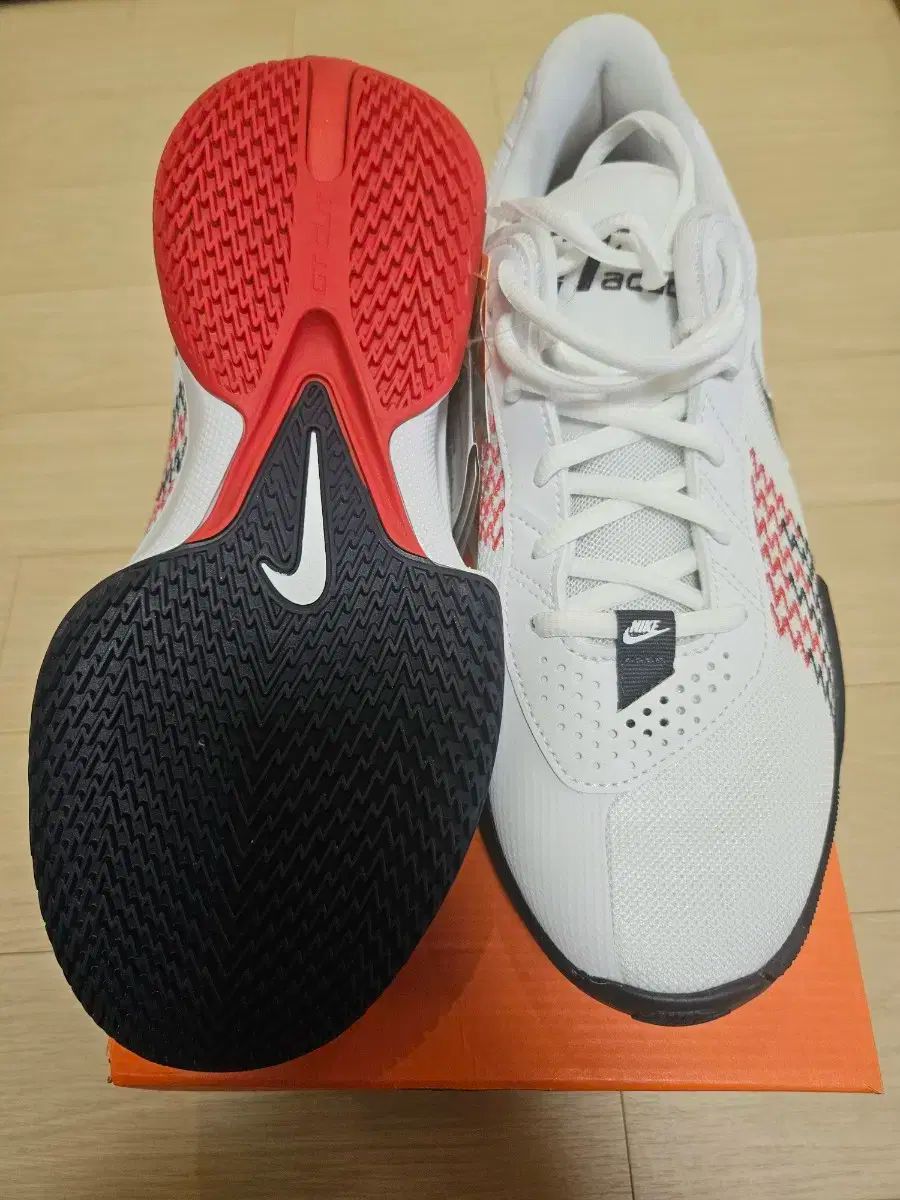 ナイキ GTカット アカデミー バスケシューズ