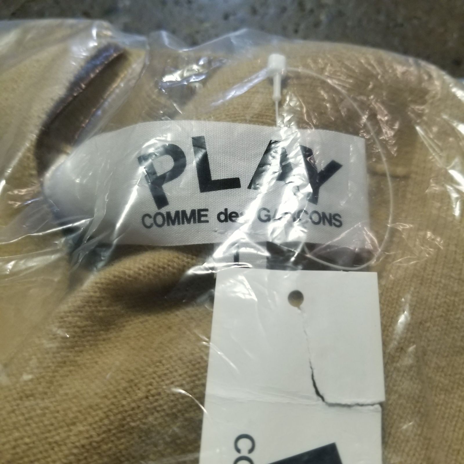 PLAY COMME des GARCONS KNIT CARDIGAN BEIGE L プレイ 