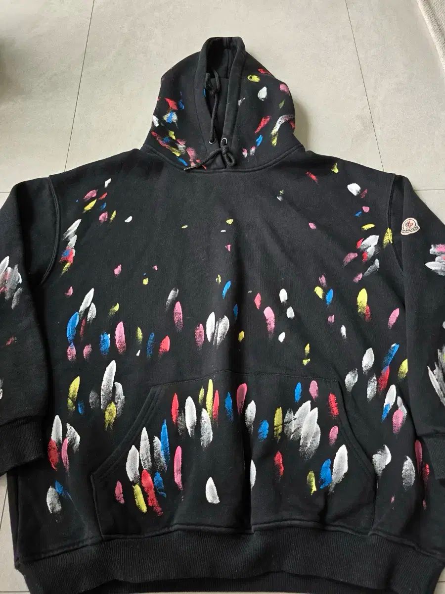 MONCLER モンクレール　サイズ100 セットアップ MONCLER(モンクレール) 黒 フード付きTシャツ 48 サイズ