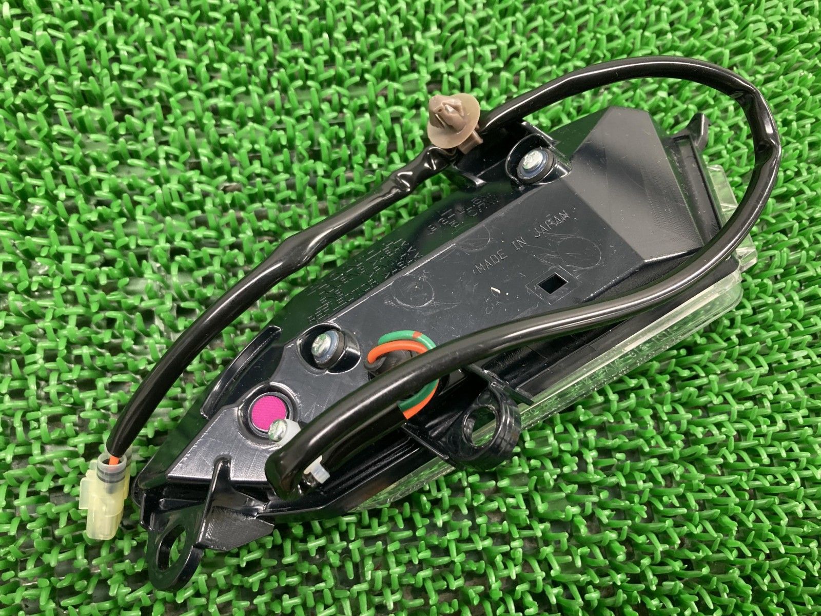 GL1800 フロントウインカー 左 1142-486 ホンダ 純正 中古 SC79 ゴールドウイング 大陸弾道ツアラー コンディション良好 Ae GL1800 フロントウインカー 左 1142-486 ホンダ 純正 中古 SC79