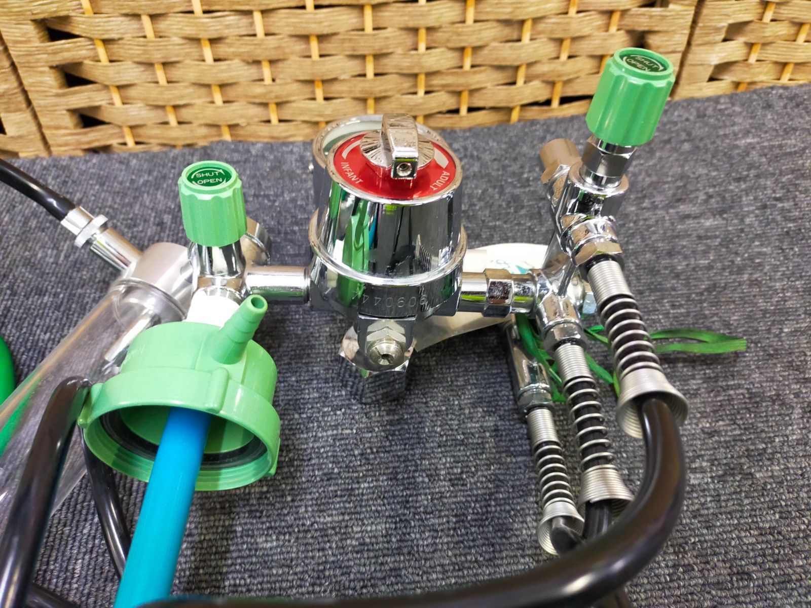 酸素蘇生装置 新鋭工業