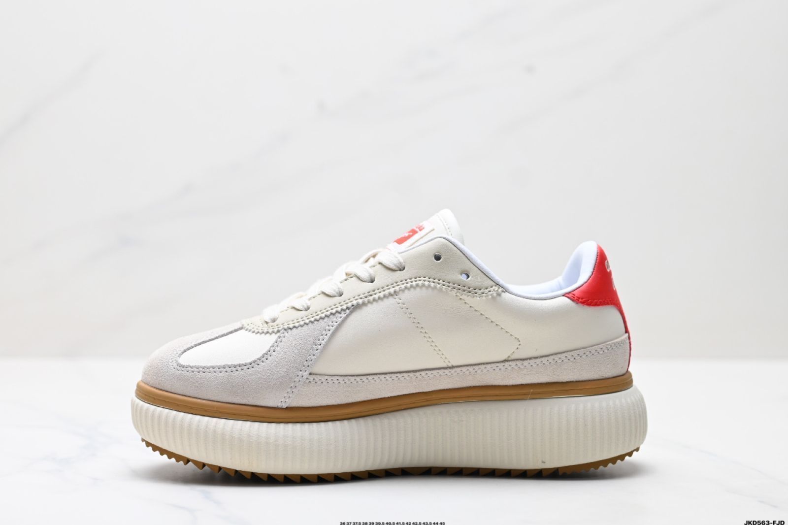 Onitsuka Tiger（オニツカタイガー）Delecity 厚底（チャンキー