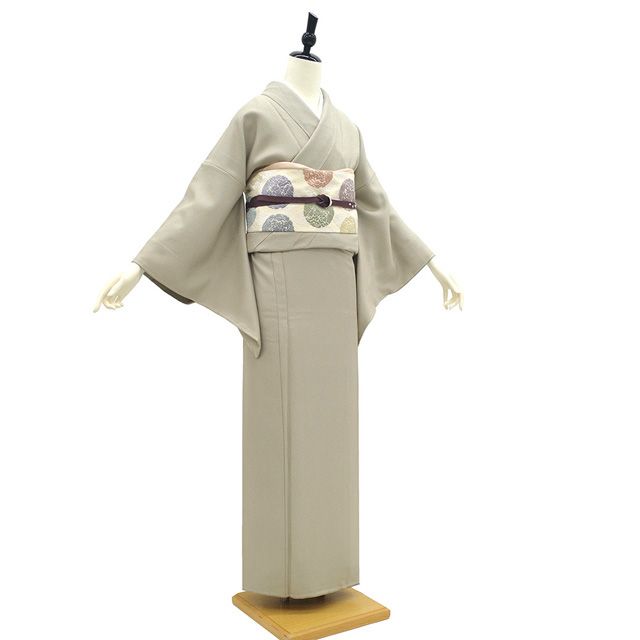 新古品】 色無地 着物 未使用 正絹 袷 淡い利休茶色 地紋 斜め格子