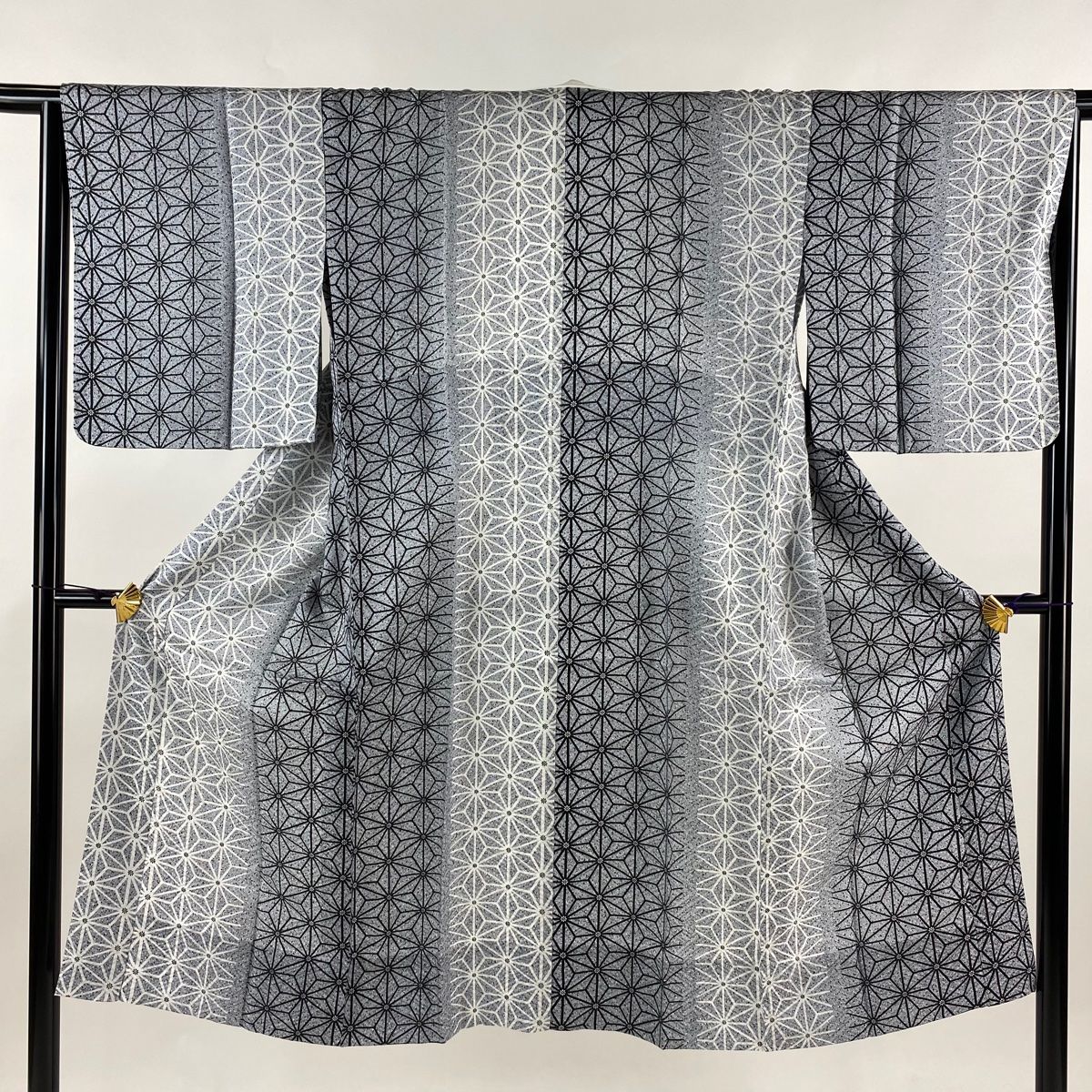 長襦袢 身丈125cm 裄丈65.5cm M 麻の葉 幾何学 灰色 正絹 秀品