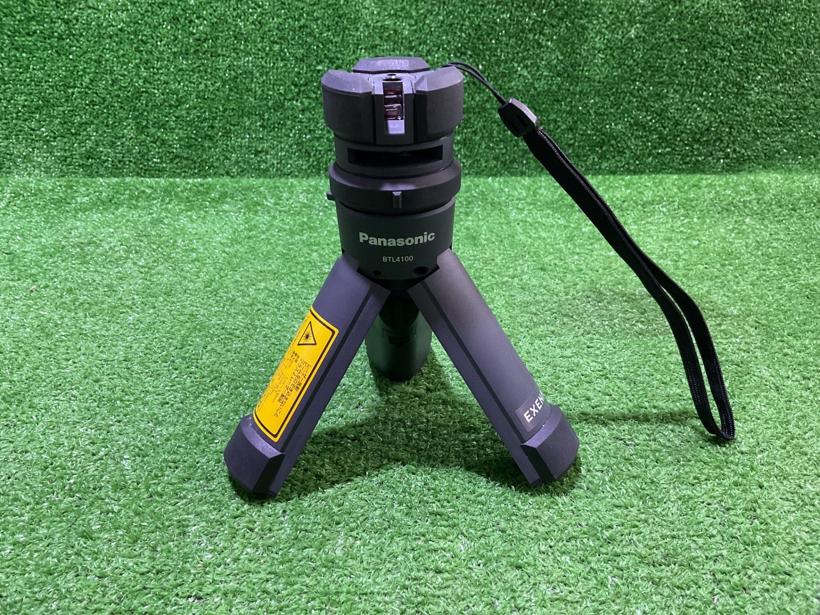 Panasonic BTL4100 レーザー墨出し器 ※現状品(ク-221) Panasonic BTL4100 レーザー墨出し器 ※現状品(ク-221)