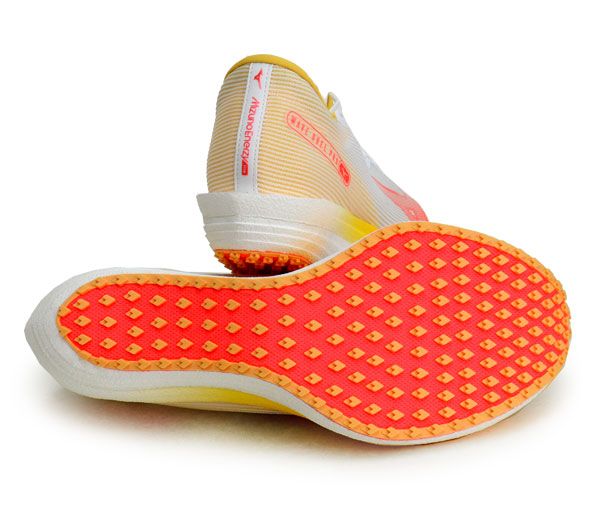 ランニングシューズ