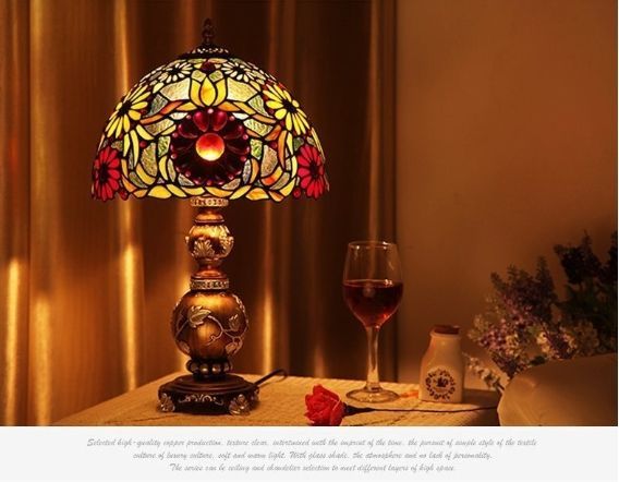 ☆新品☆ティファニー技法 ステンドグラスランプ テーブルライト