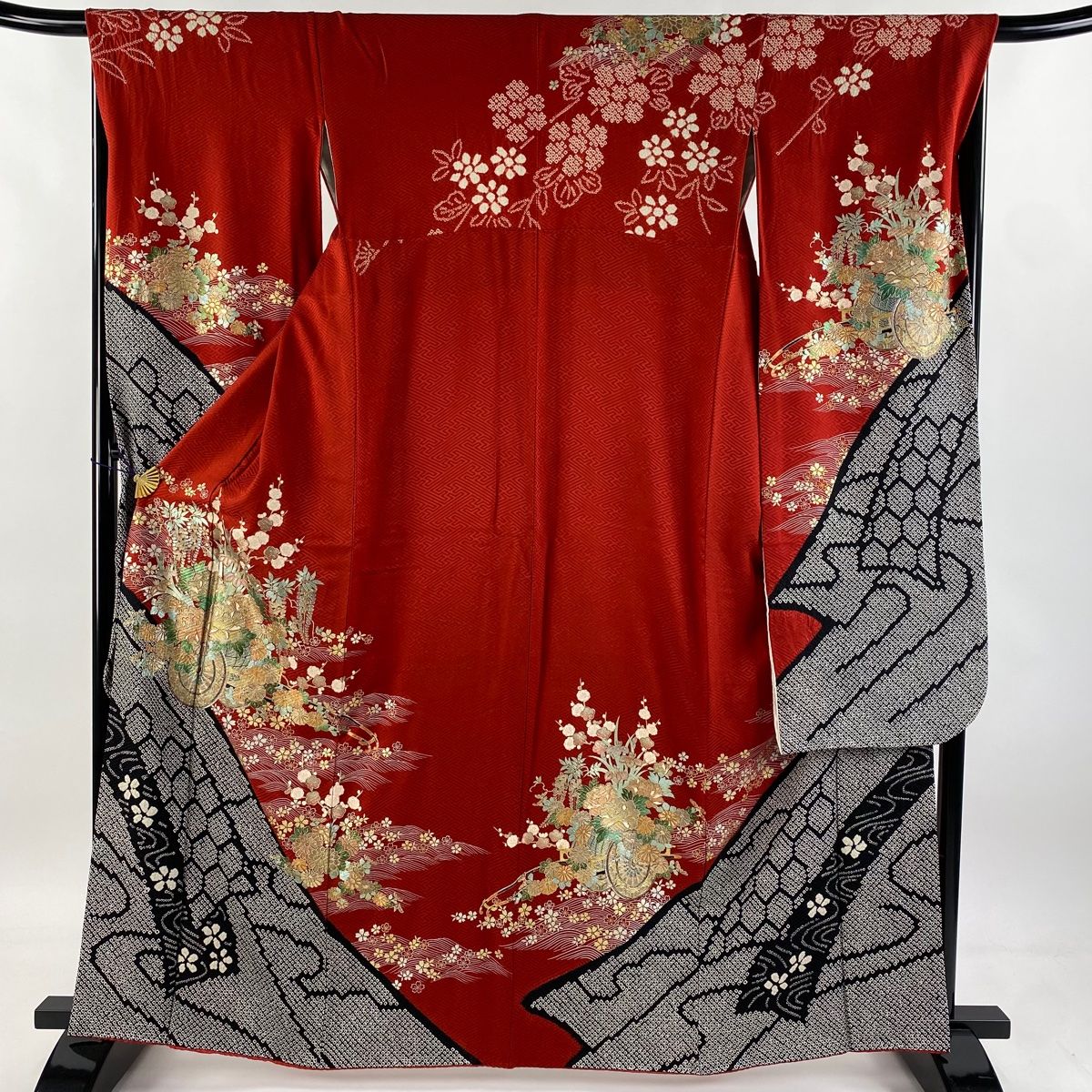 振袖 身丈162cm 裄丈67.5cm L 袷 やまと 花車 波 金銀彩 絞り 赤 正絹 秀品