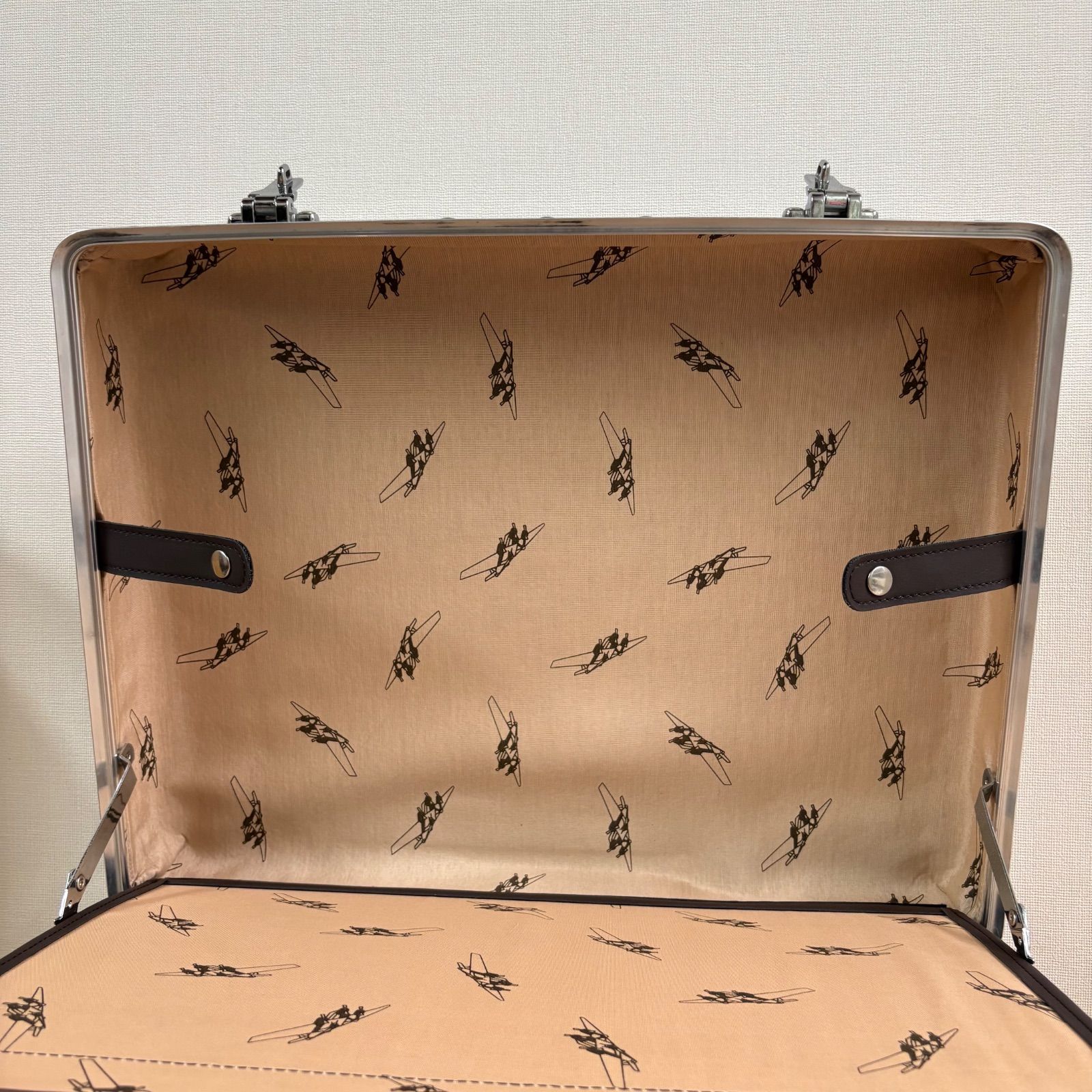 最新 廃盤 RIMOWA CLASSIC FLIGHT リモワ クラシックフライト 25L アタッシュケース ビジネスバッグ