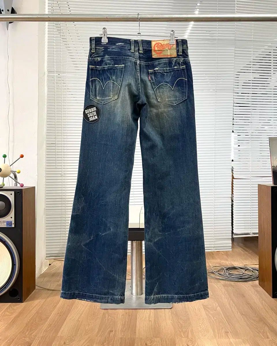 フ