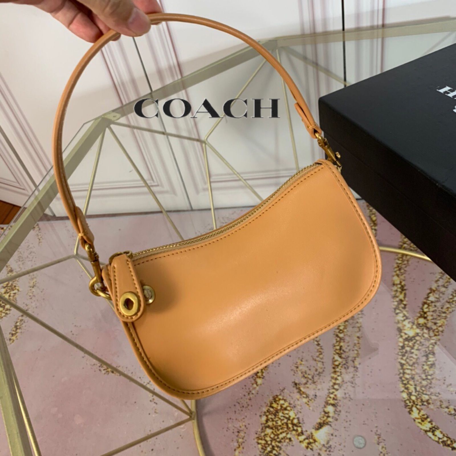 コーチ COACH スウィンガー 20 ミニハンドバック クラッチバッグ ポーチ グラブタンレザー 茶 ブラウン C2643 □GY18 /MW -  メルカリ