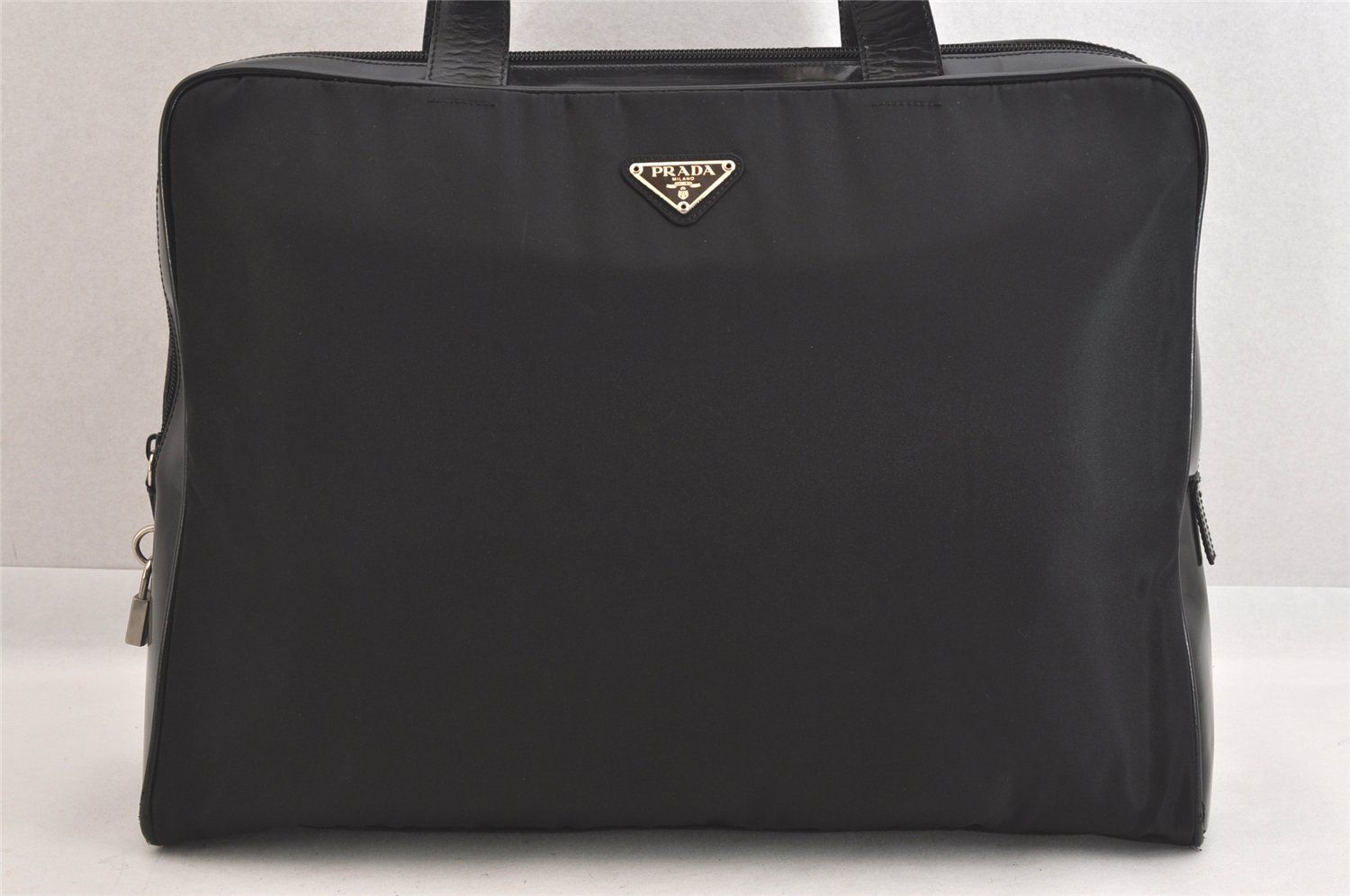 PRADA プラダ　2way ブリーフケース　ナイロン　レザー　ブラック PRADA プラダ ブリーフケース 2way ビジネスバッグ V147S