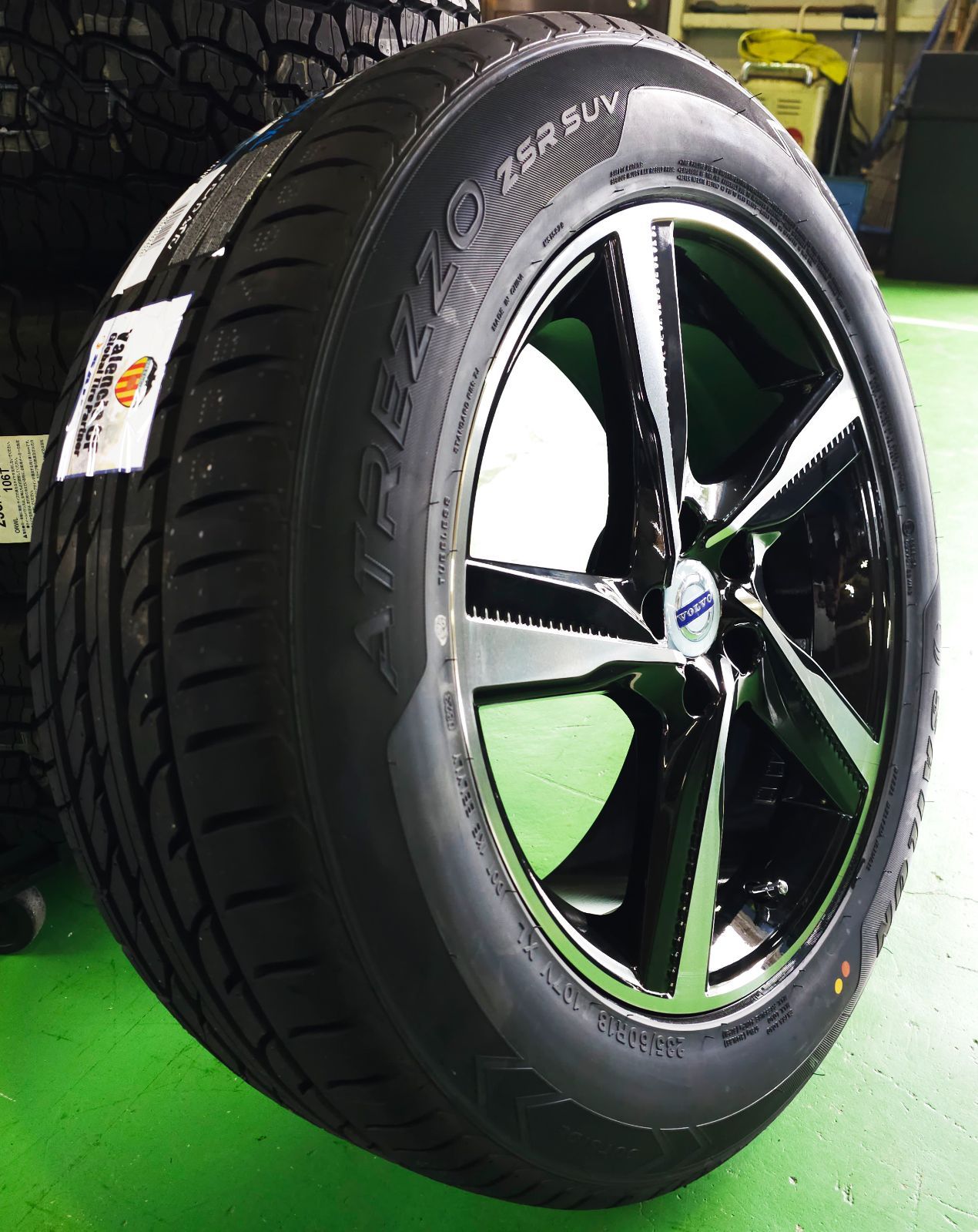 タイヤホイール新品4本セット!! VOLVO ボルボ XC90 XC60 当社特選輸入タイヤ 18インチ 235/60r18 - メルカリ