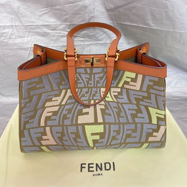 フェンディ トートバッグ ズッカ キャンバス レザー FENDI バッグ ハンドバッグ