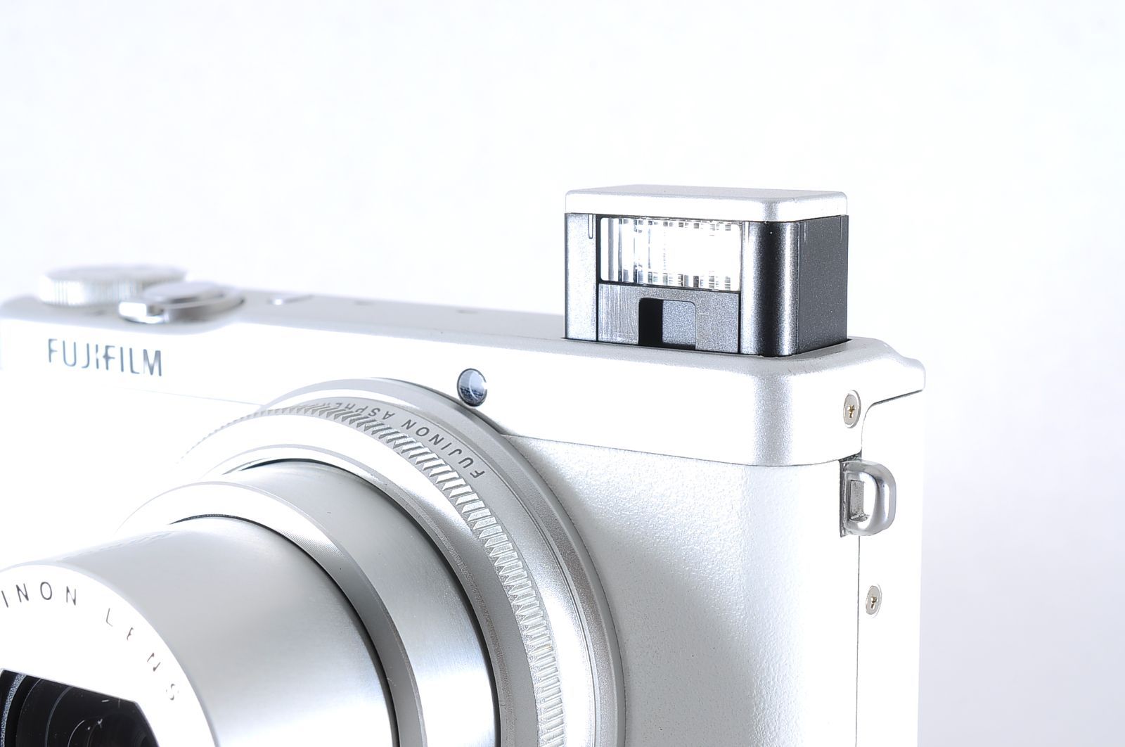 美品⭐︎FUJIFILM XQ2 コンパクトデジタルカメラ FUJIFILM XQ2 コンパクトデジタルカメラ 美品 富士フイルム