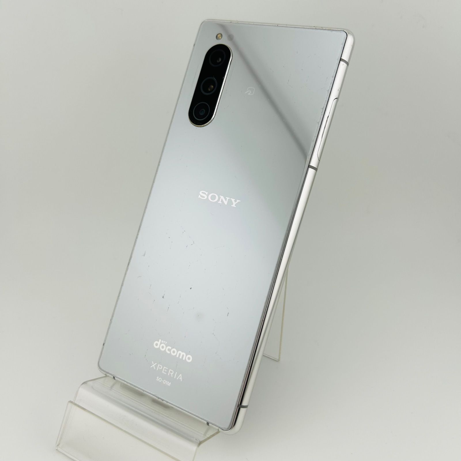 DIESELコラボiPhone16ProMax用ケース、 メタルスマホストラップ