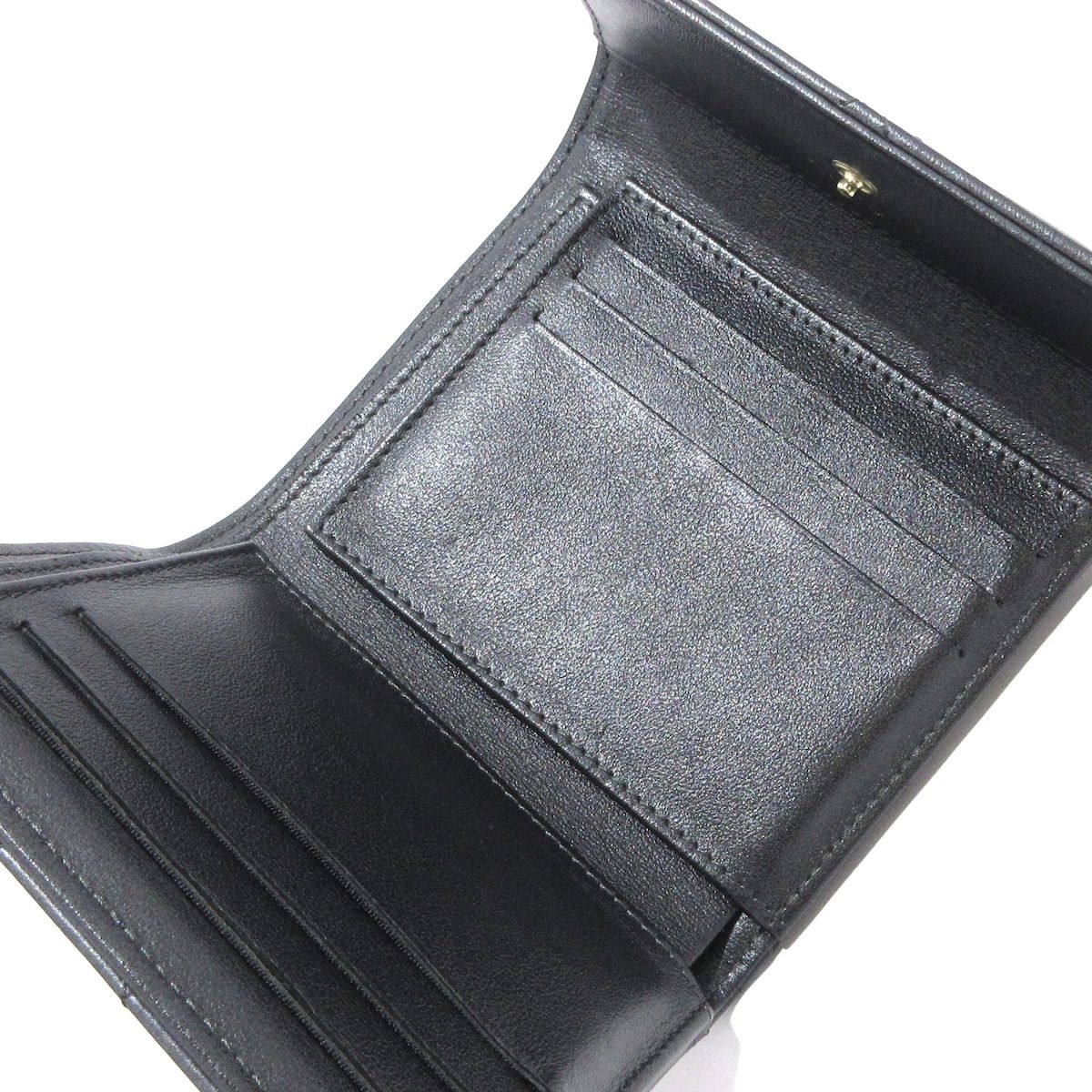 美品　CHANEL シャネル　マトラッセ　ラムスキン　ジップ　三つ折り財布 CHANEL(シャネル) 3つ折り財布美品 マトラッセ AP3328