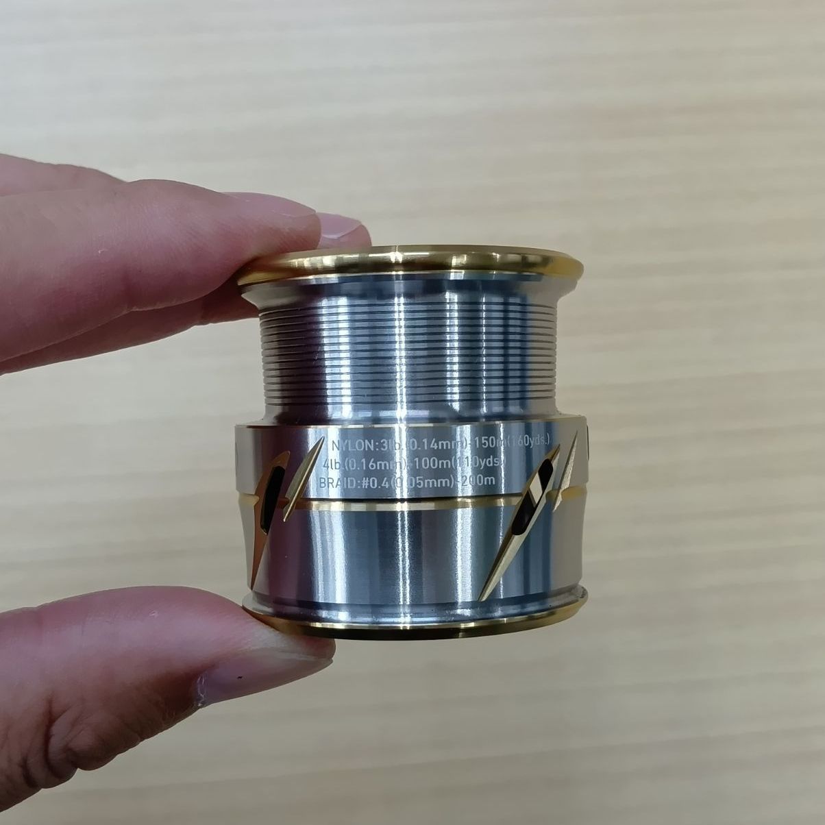  併売 ダイワ 20ルビアス FCLT 2000 S-XH スピニングリール リール