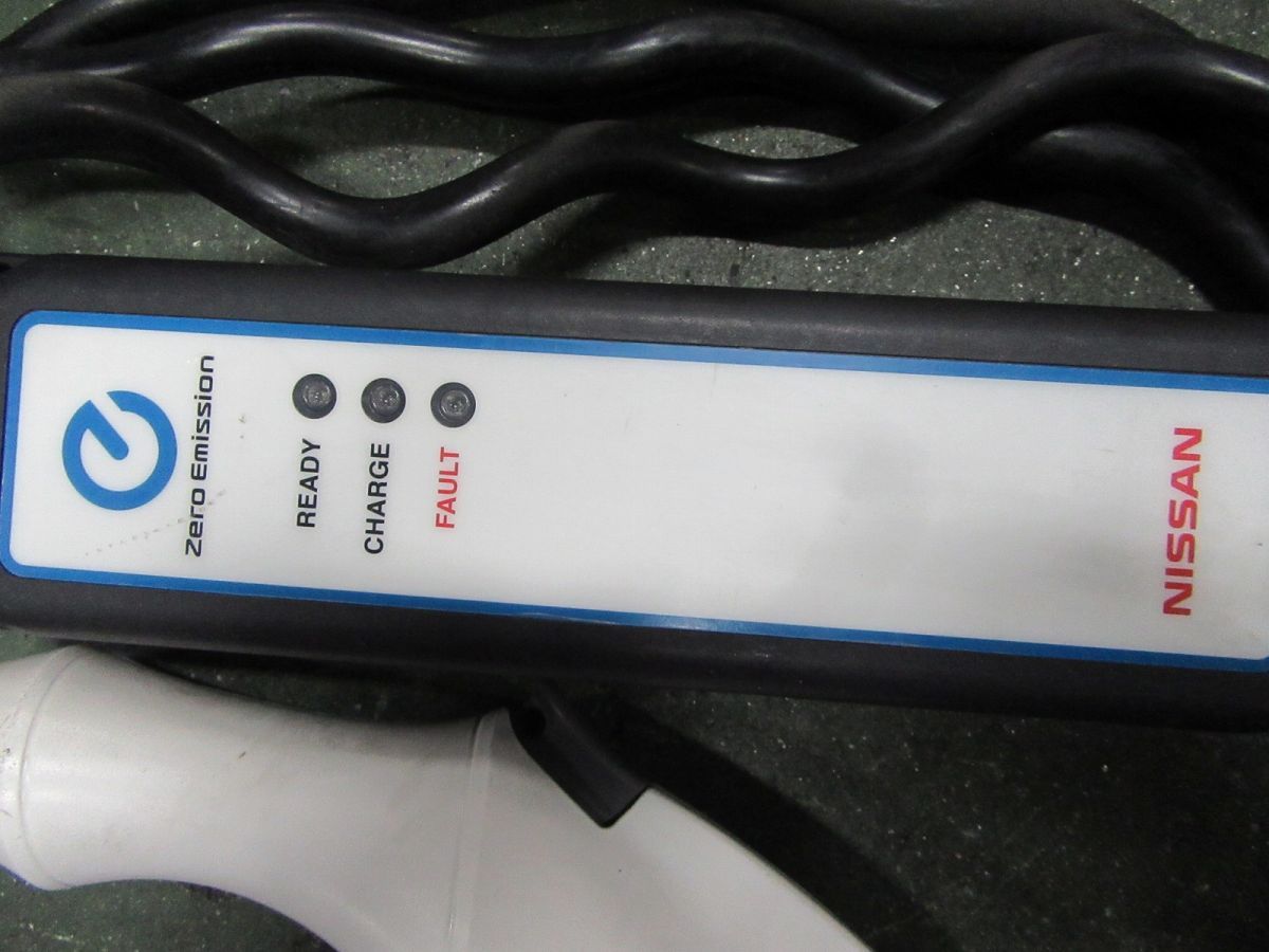 日産　リーフ　AZE0　電気自動車　充電ケーブル　29690 3NK0E 日産 リーフ AZE0 電気自動車 充電ケーブル 29690 3NK0E 日産