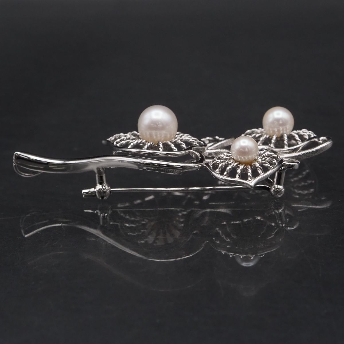 G191 本真珠 5.1-7.7mm3珠 パール SILVER刻印 ブローチ リーフ デザイン シルバー コサージュ 6月誕生石 USTAUSTRALIA_COM_AU