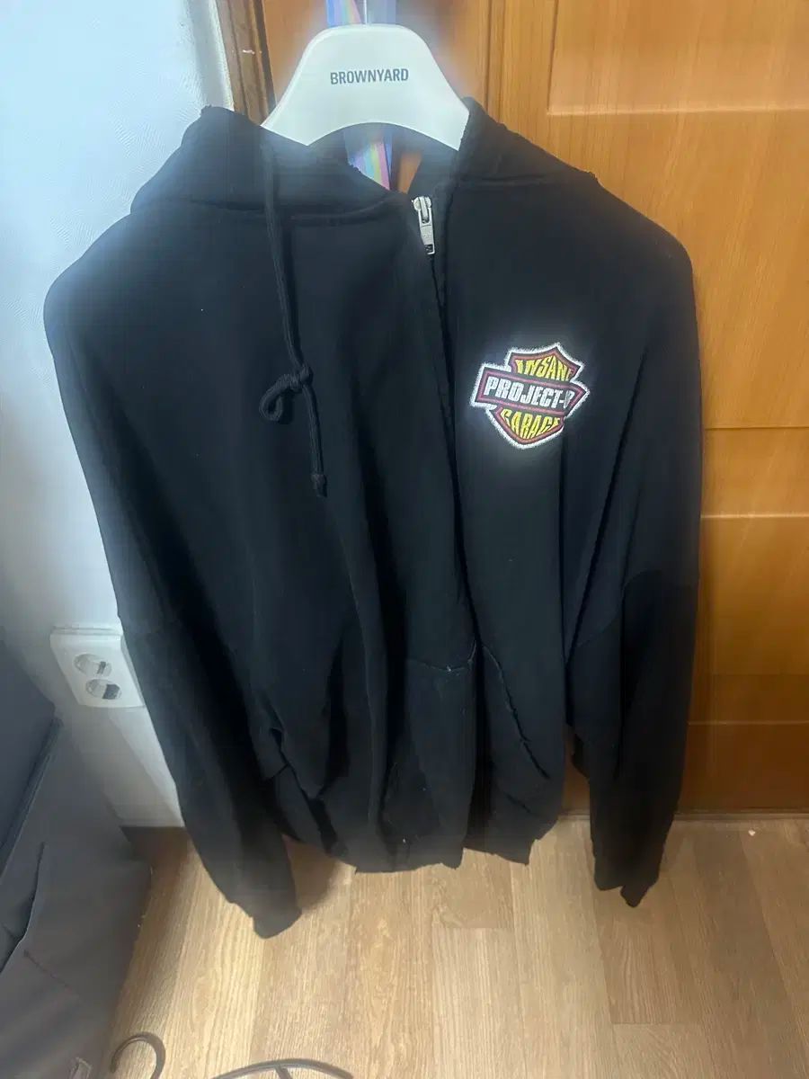 INSANE GARAGE x プロジェクト gr ジップアップパーカーを販売しています