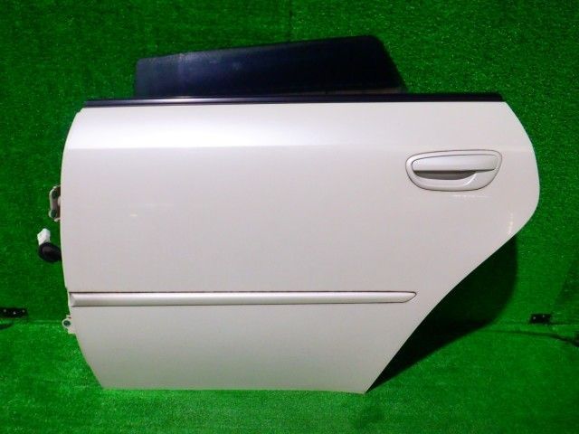 BP5 レガシィ リア左ドア 148030