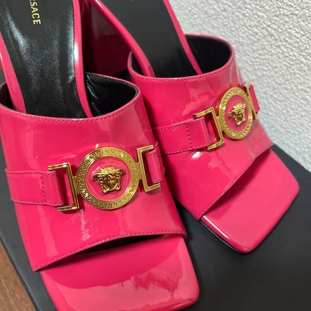 ヴェルサーチ　パンプス　ミュール　靴　ピンク　サンダル　24.5cm〜25cm ヴェルサーチパンプスミュール靴ピンクサンダル24.5cm〜25cm