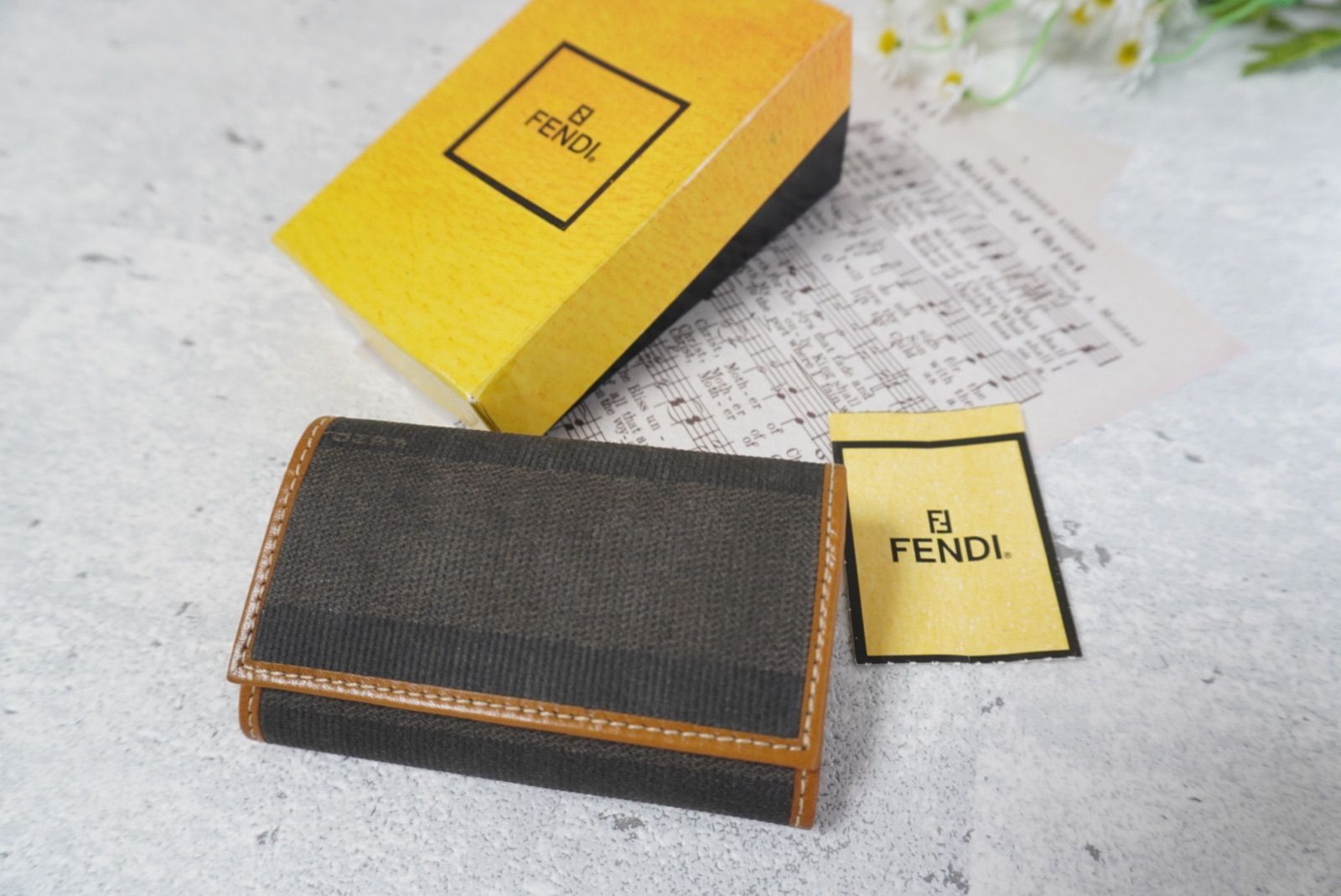 FENDI フェンディ キーケース 6連 ペカン ブランドロゴ エンボス