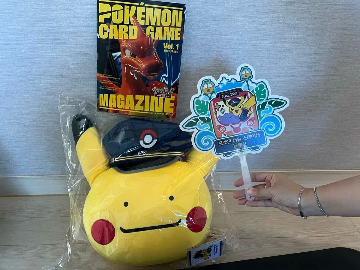 釜山ポケモン 韓国メタモン ステーションマネージャー ピカチュウ クッション 釜山ポケモン 韓国メタモン ステーションマネージャー
