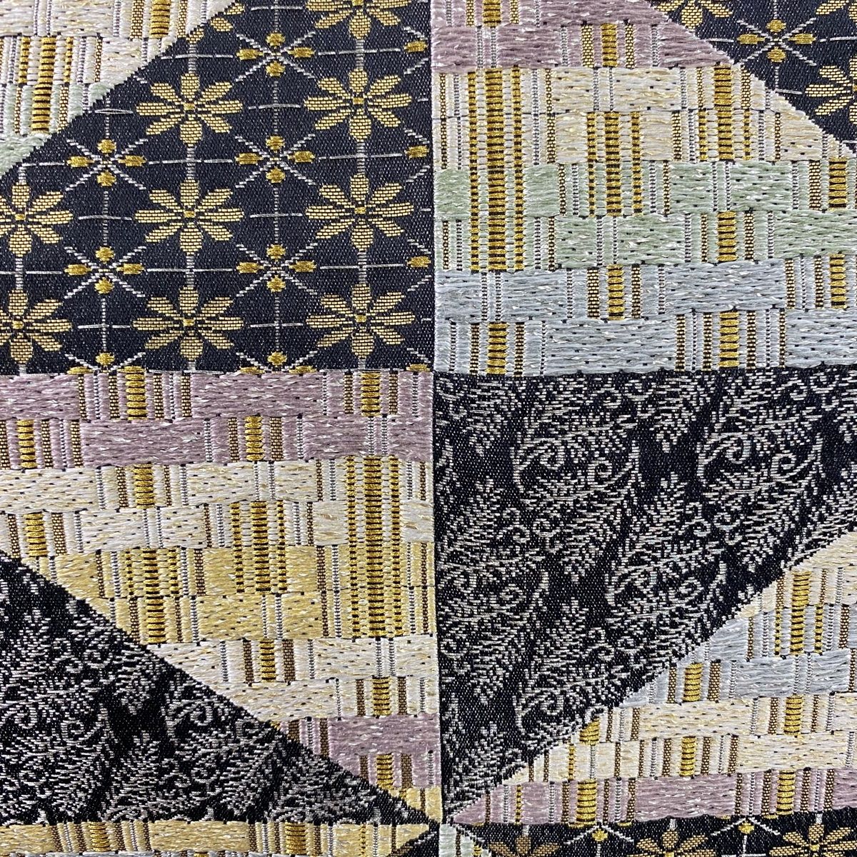 袋帯 美品 名品 草花 三角 金銀糸 箔 黒 六通 正絹 【中古