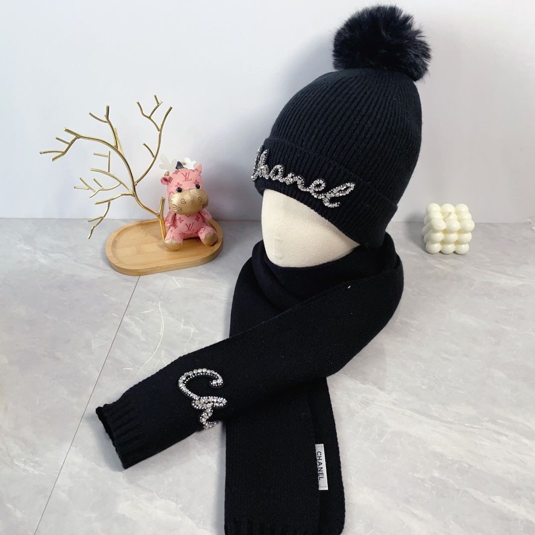 CHANELマフラーと帽子 セット CHANELマフラーと帽子 セット