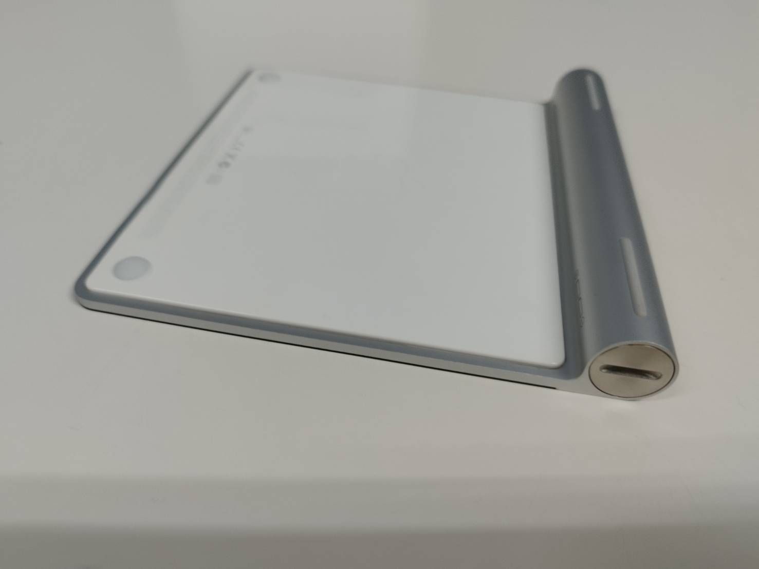 Apple Magic Trackpad/A1339〈MC380J/A〉 - メルカリ