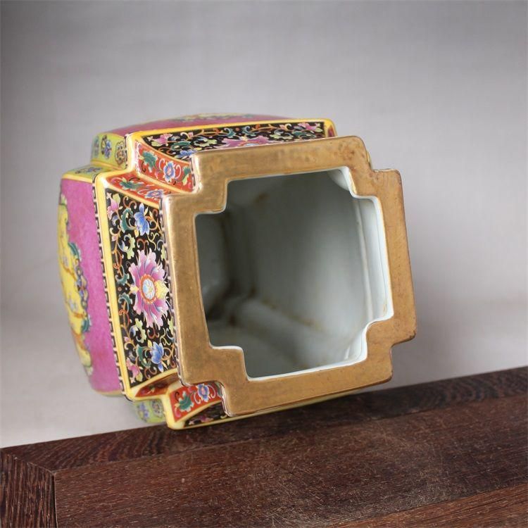 豆青釉四方竜紋花觚  景徳鎮 陶磁器 装飾品 現代工芸品美術品 置物 豆青釉四方竜紋花觚 景徳鎮 陶磁器 装飾品 現代工芸品美術品