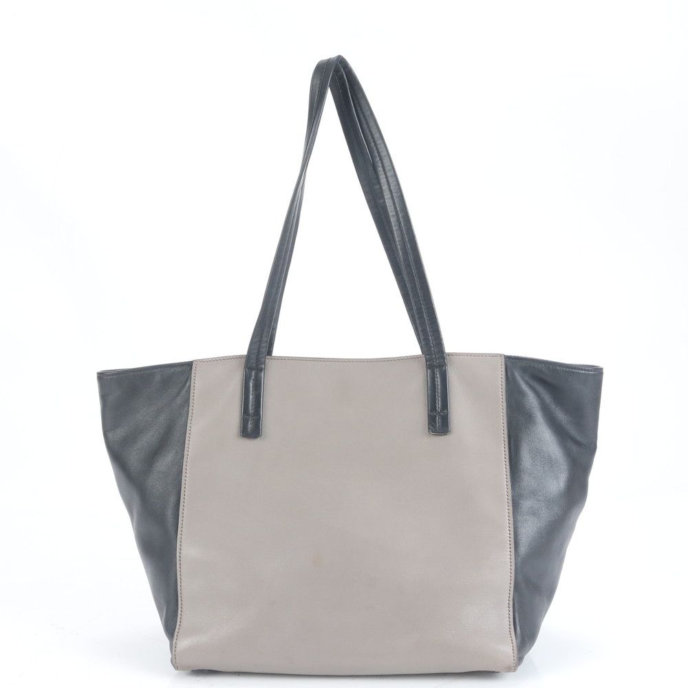 【極美品✨】PRADA プラダ ショルダーバッグ トート 三角ロゴ　A4サイズ 極 美品 袋付 PRADA プラダ 三角ロゴ 金具 ナイロン レザー 本革