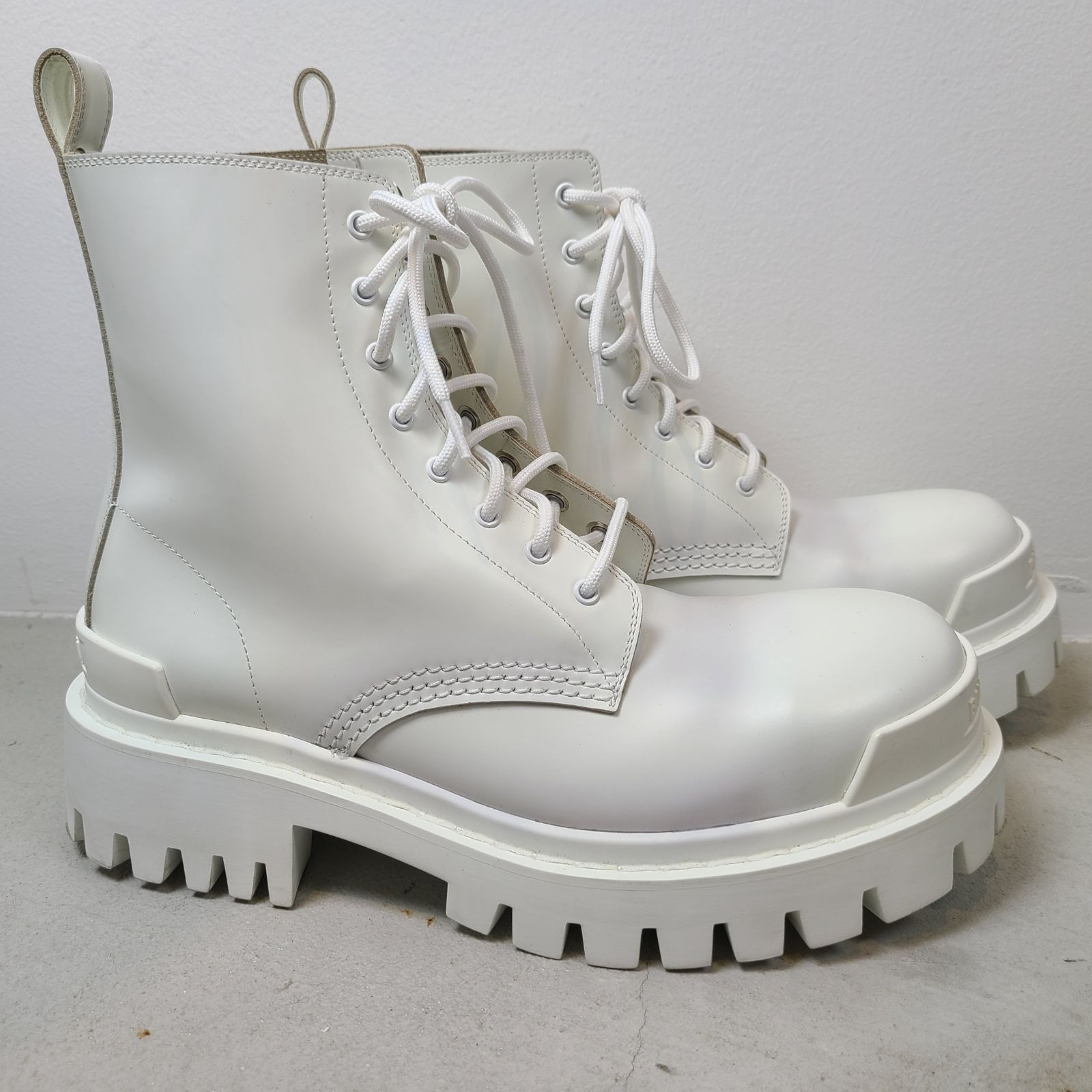 BALENCIAGA STRIKE LACE-UP BOOTS 590974 ストライク レース