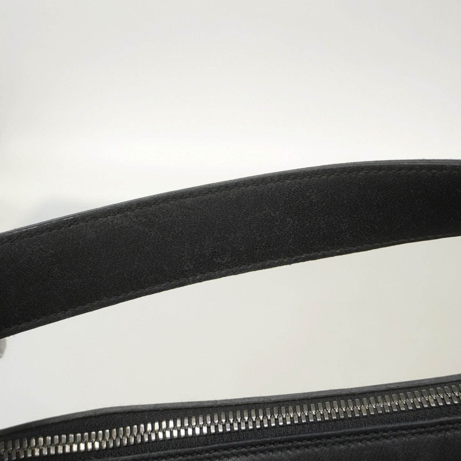 サルヴァトーレフェラガモ ショルダーバッグ