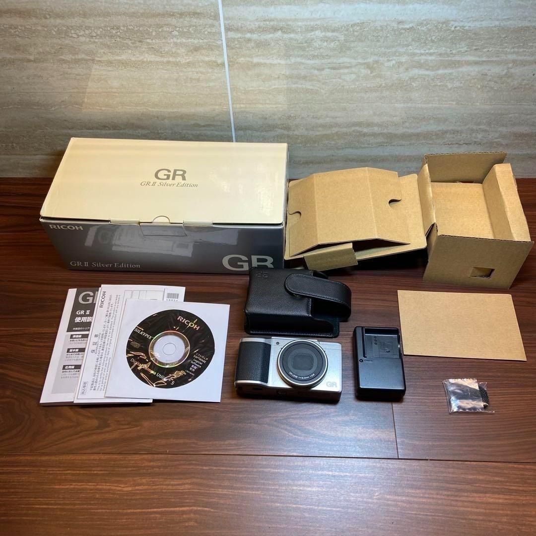 RICOH GR Ⅱ Silver edition デジカメ ほぼ新品 3446 - メルカリ