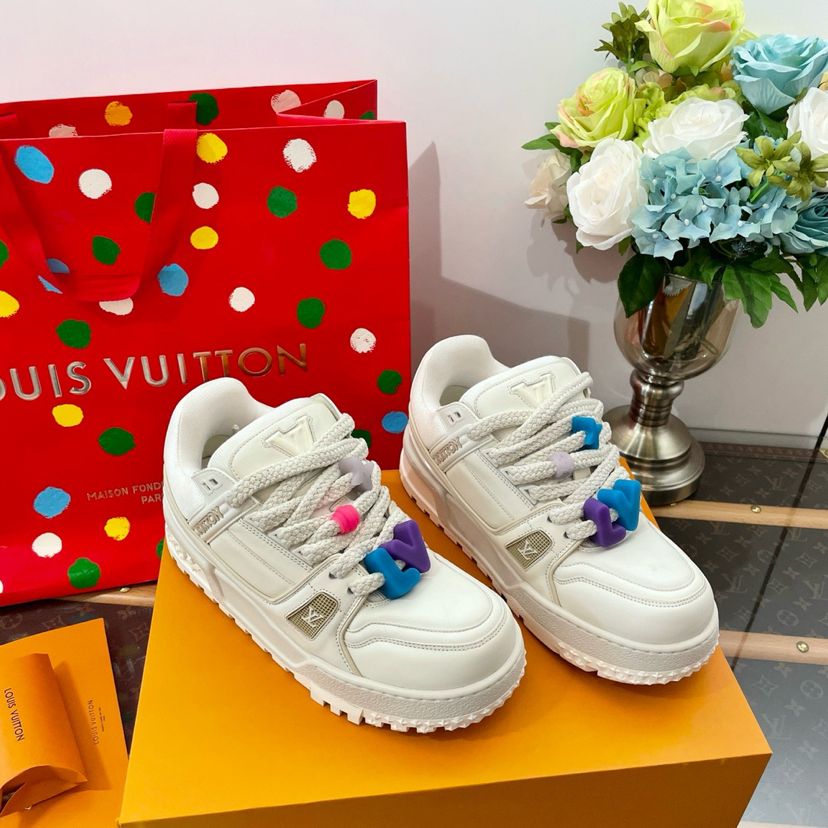 新品未使用 Louis Vuitton ルイヴィトン LVトレイナーマキシ 