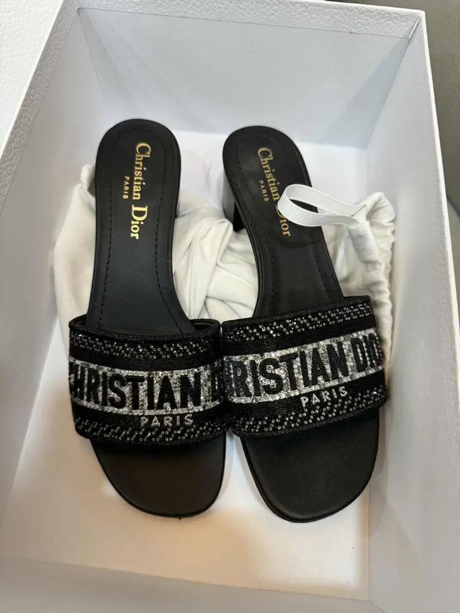 ディオール ディウェイル クリスタル ミュール スリッパ 36.5 サイズ