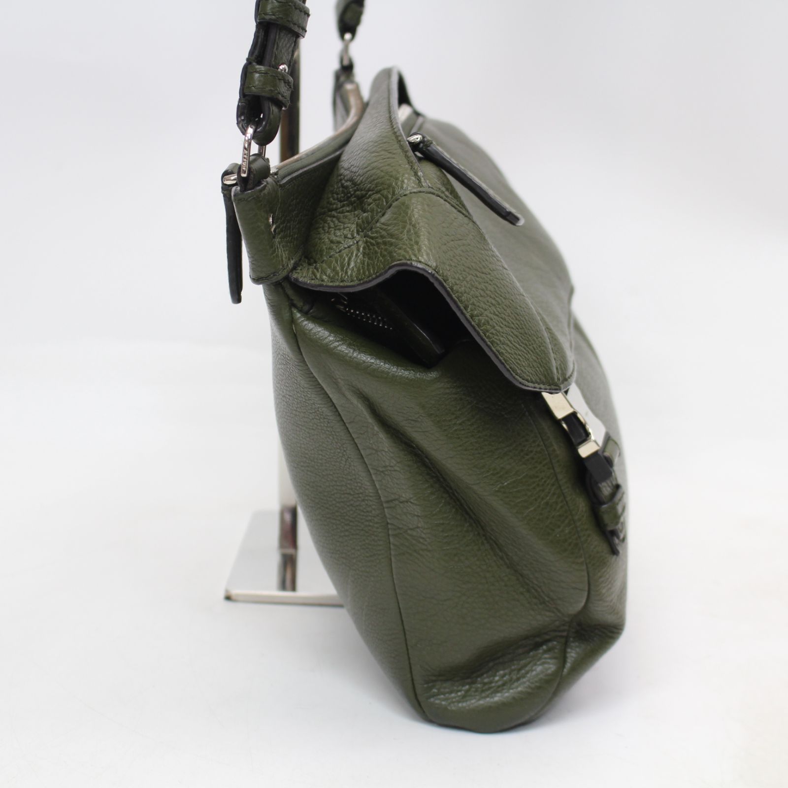 BALLY カーキーレザー メッセンジャーバッグ 【公式通販】