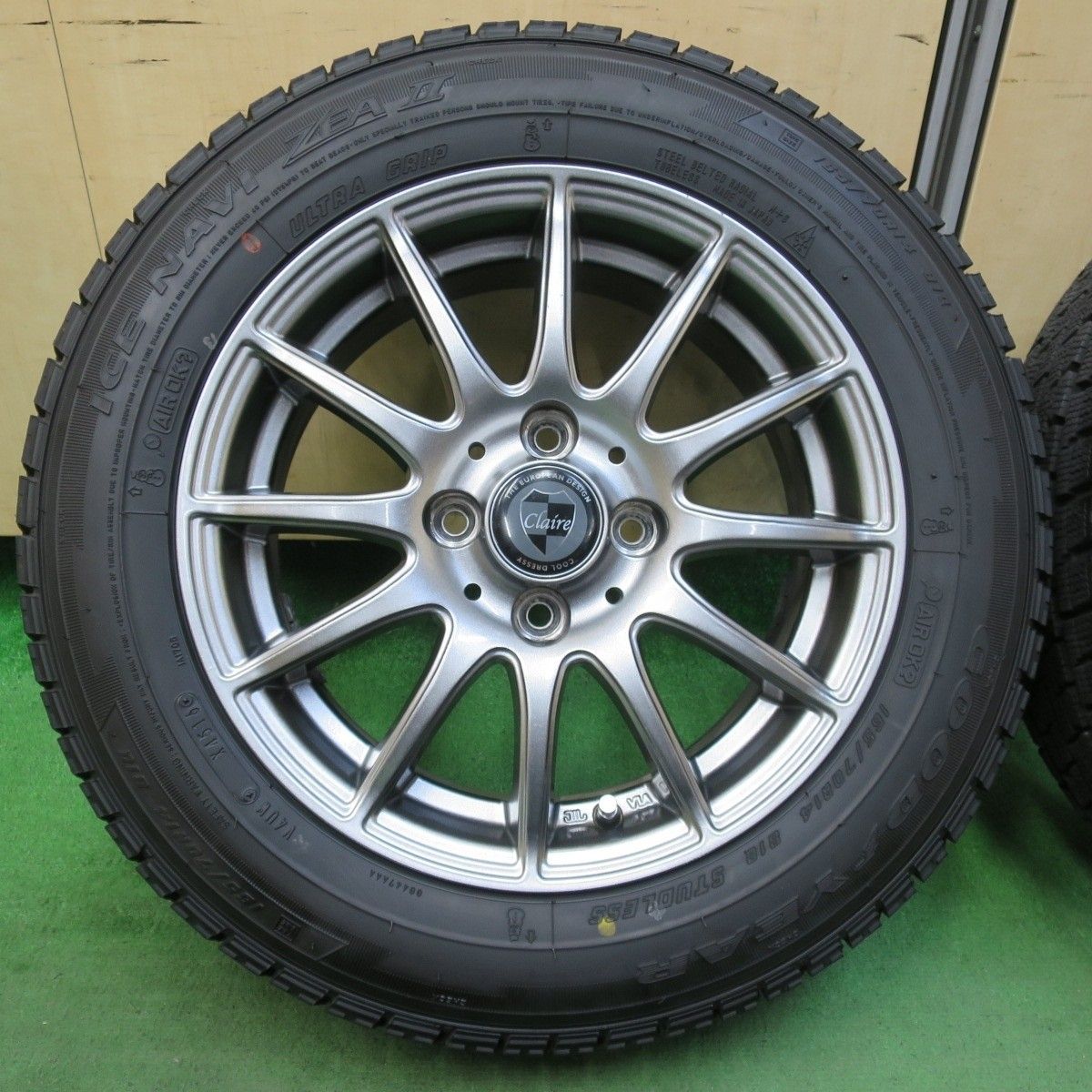 超バリ溝 キレイ ほぼ10分 スタッドレス 165 70R14 グッドイヤー アイスナビ ZEA2 Claire クレール 14インチ PCD100 4H 5032408イス