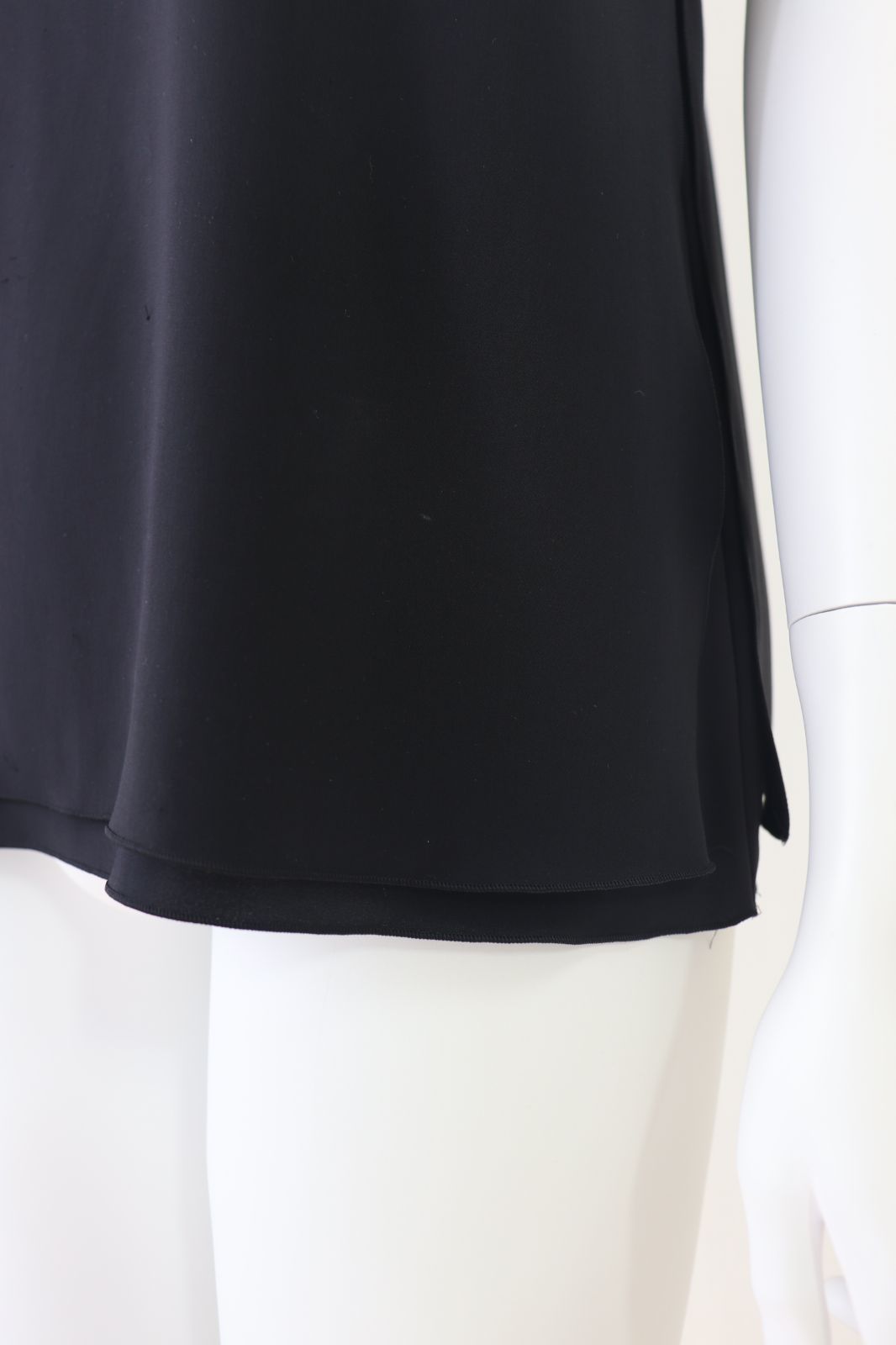 FOXEY 　パリジェンヌ　ノースリーブブラウス　32633　黒　売れ筋商品|||フォクシー　38サイズ FOXEY NEW YORK パリジェンヌ ノースリーブブラウス 32633 黒