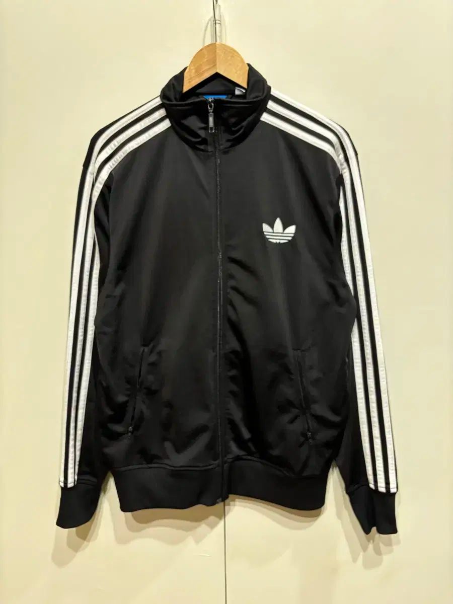 トラックトップス 黒