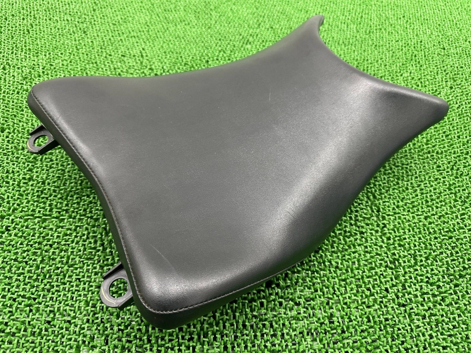 CBR250R フロントシート KYJ/KPP ホンダ 純正 中古 バイク 部品 MC41